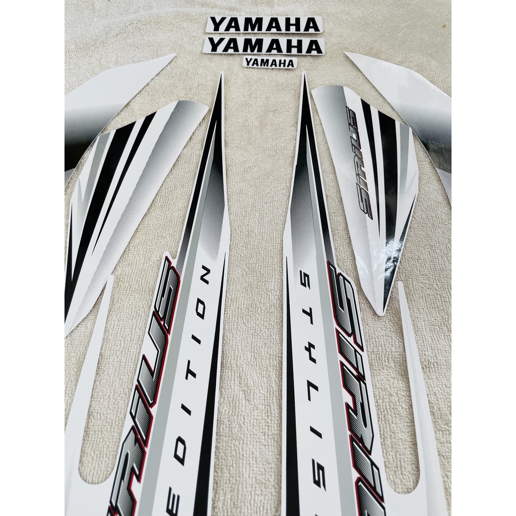 Bộ tem decal dán xe máy Yamaha Sirius bản to màu trắng zin thái siêu đẹp