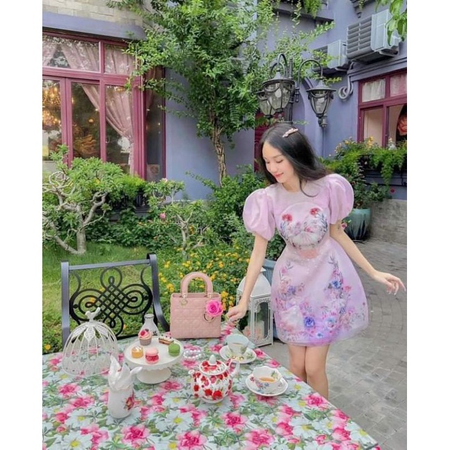 Váy công chúa hồng