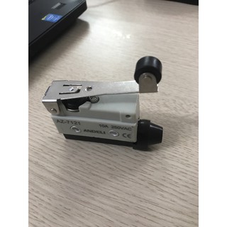 Công tắc hành trình
