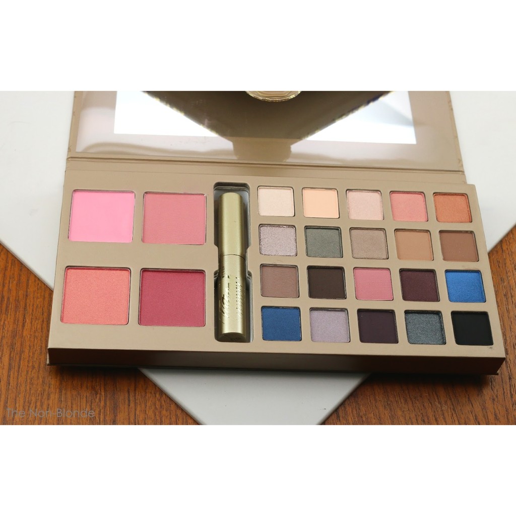 Màu mắt Stila A Whole Lot Of Love Gift Set