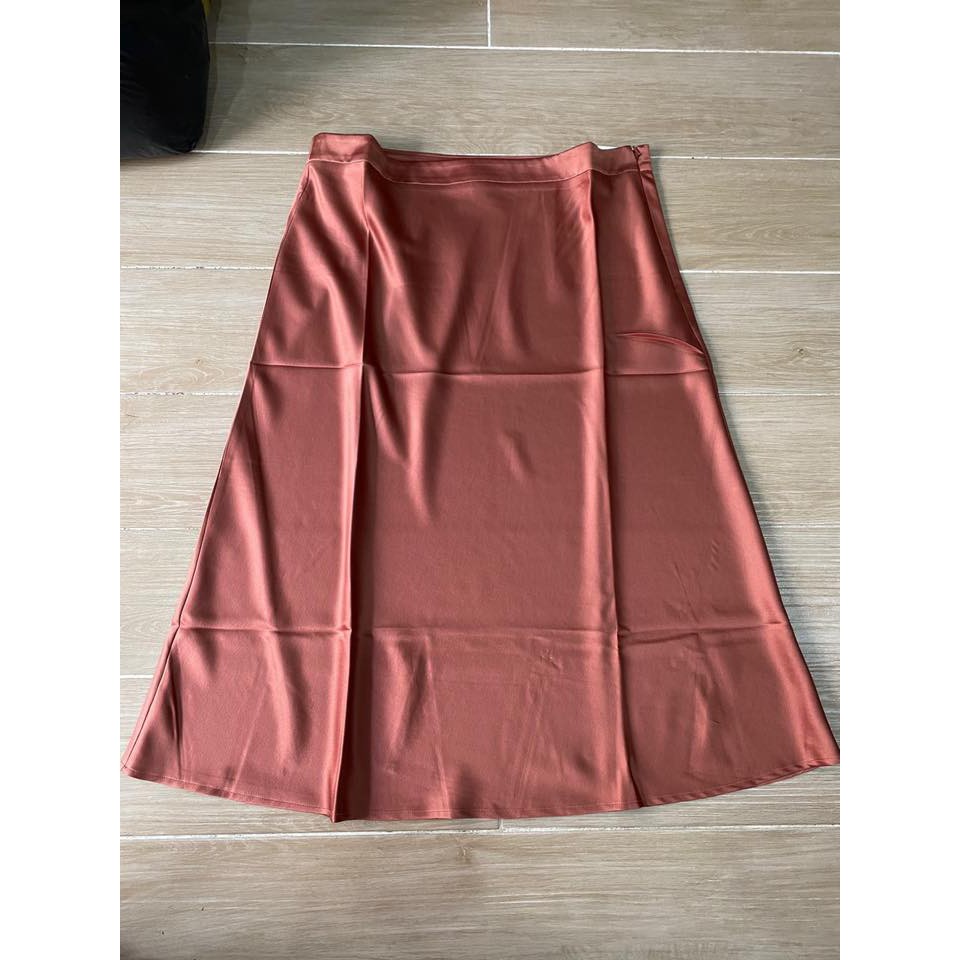 CHÂN VÁY F21 lụa bigsize