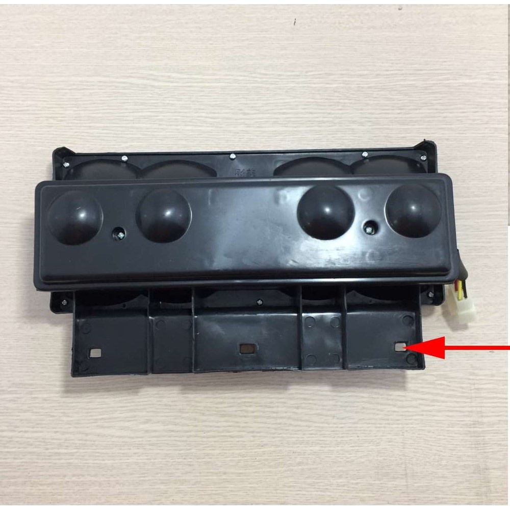 Đèn hậu xe Vinaxuki 2.5 tấn , loại 4 ô màu trắng, đỏ, vàng, hình chữ nhật KT 140*320, có nắp rời. Hàng Việt Nam CLC