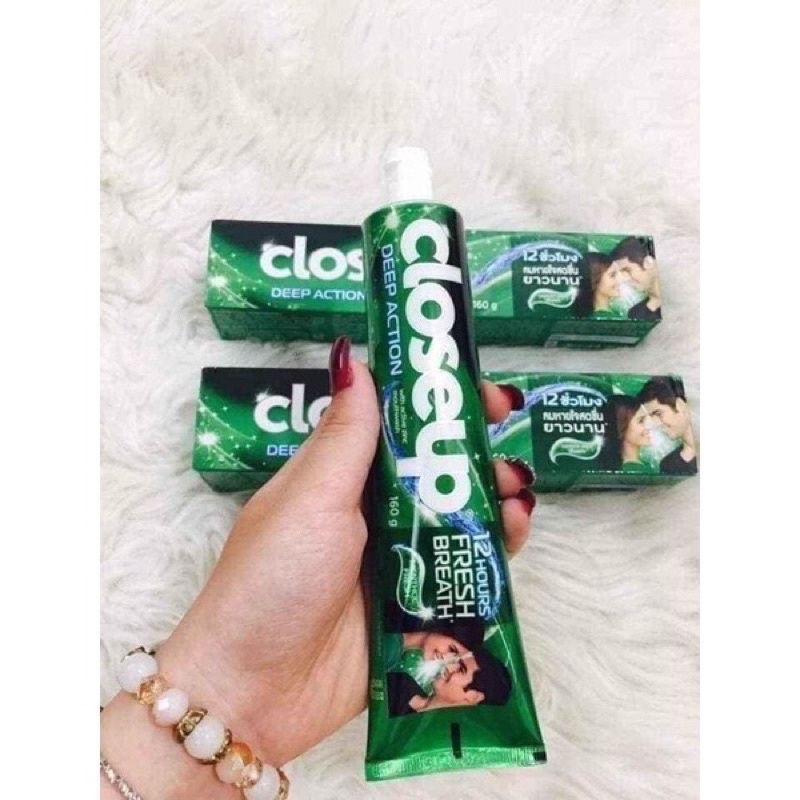 Kem đánh răng Closeup thơm mát vị bạc hà Thái Lan