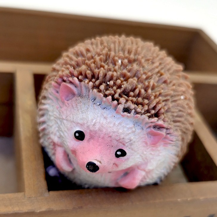 SQUIShY Con Nhím Màu Nâu Hồng Gai Mềm Mịn Đàn Hồi Chậm Tăng đáng yêu mochi slime bóp xả stress hiệu quả