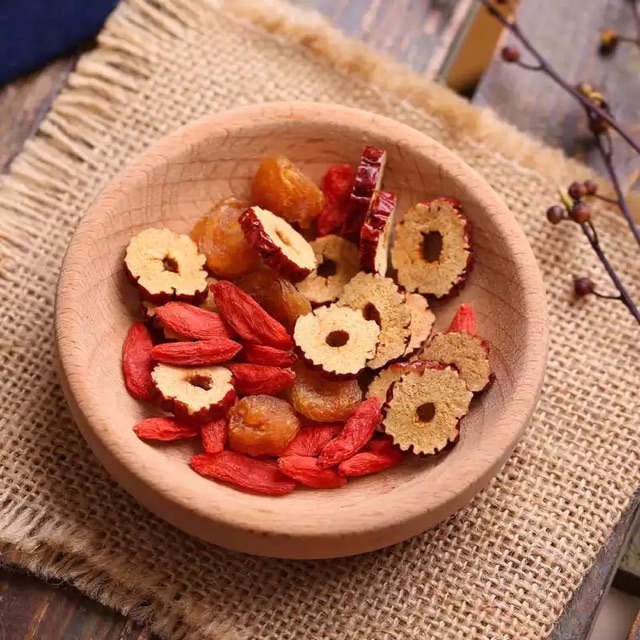 Trà kỷ tử táo đỏ long nhãn