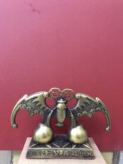 Tượng Dơi chiêu tài