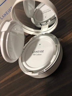 CUSHION DƯỠNG TRẮNG LANEIGE