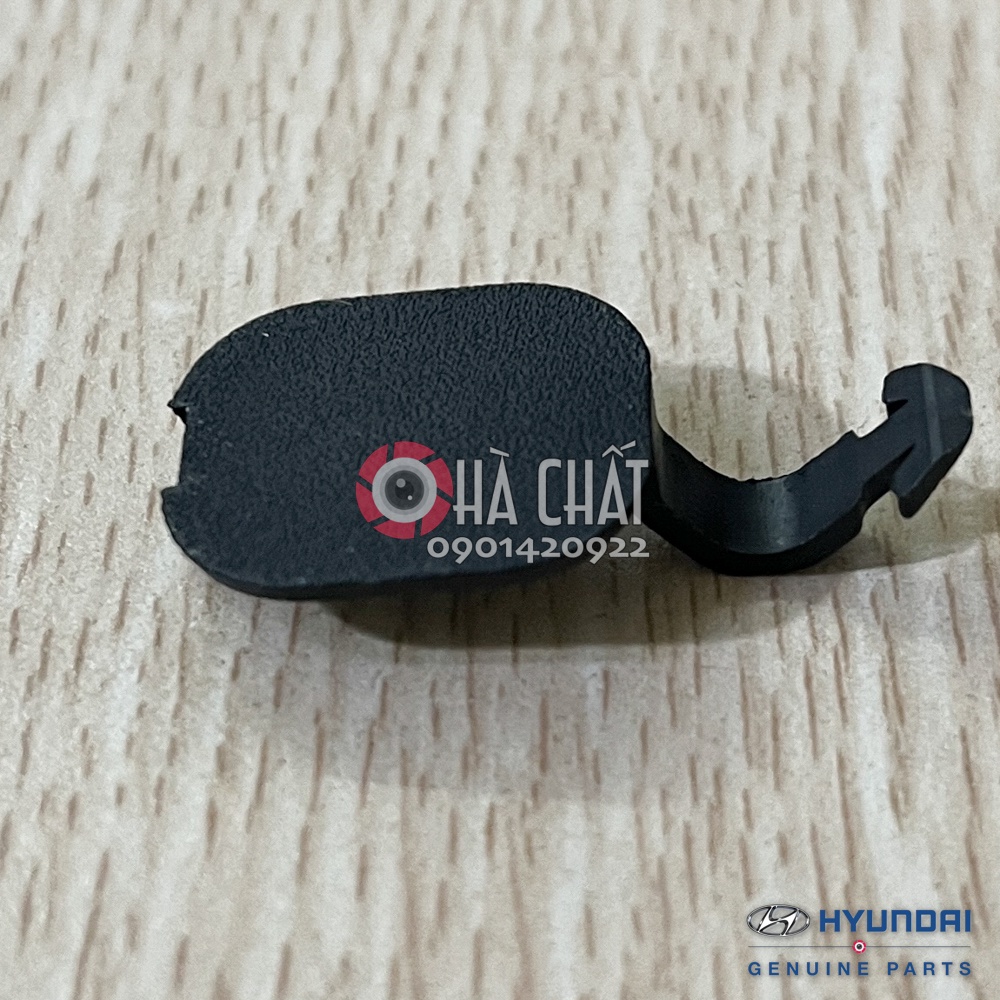 Nắp che ốc vít cửa xe HYUNDAI & KIA (i10 Morning Santafe Sorento ... / Nhập khẩu chính hãng HYUNDAI MOBIS