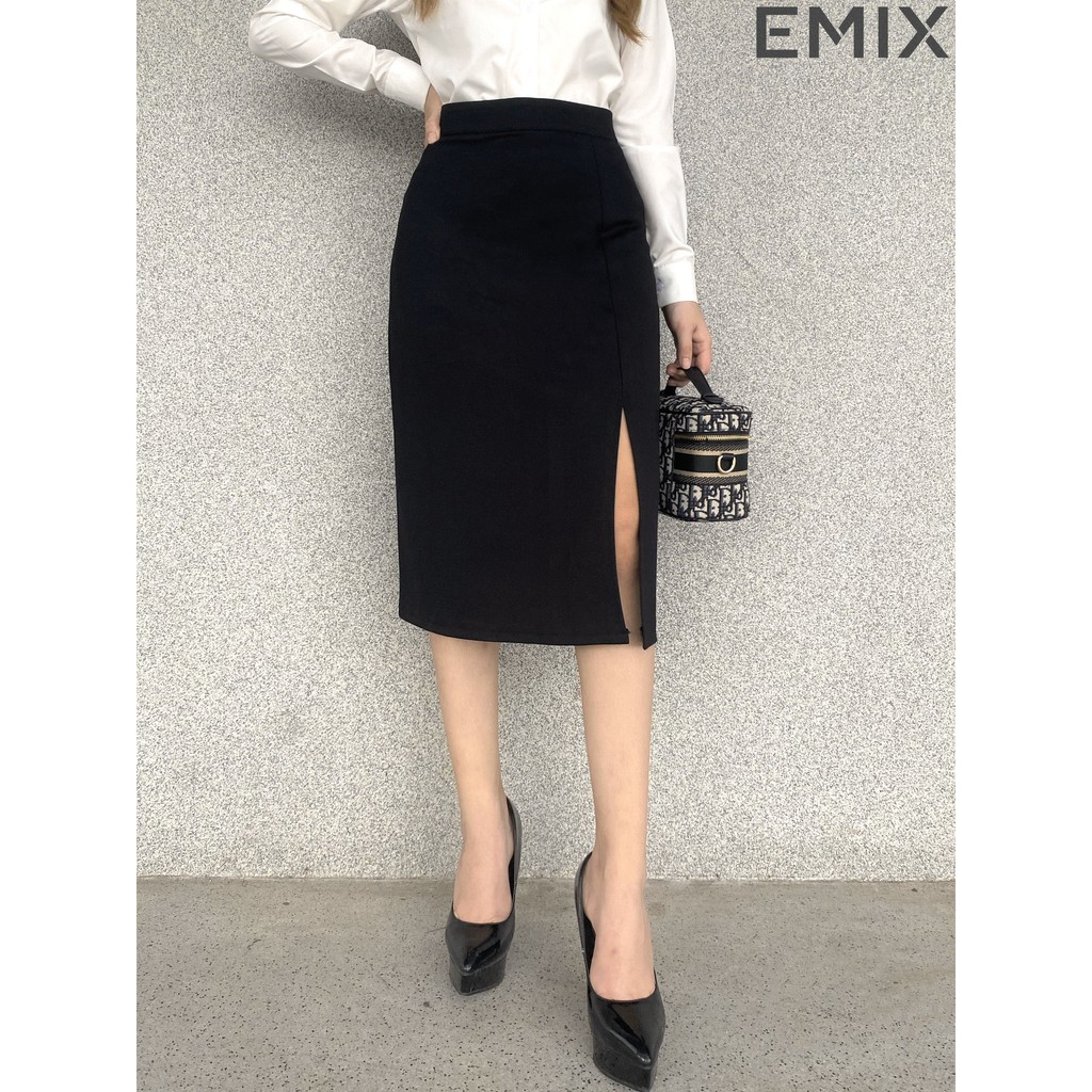 Chân váy công sở xẻ tà EMIX (màu đen), midi, dáng dài, cạp cao, có quần lót trong, vải tuyết mưa ít giãn, mềm mịn CV808