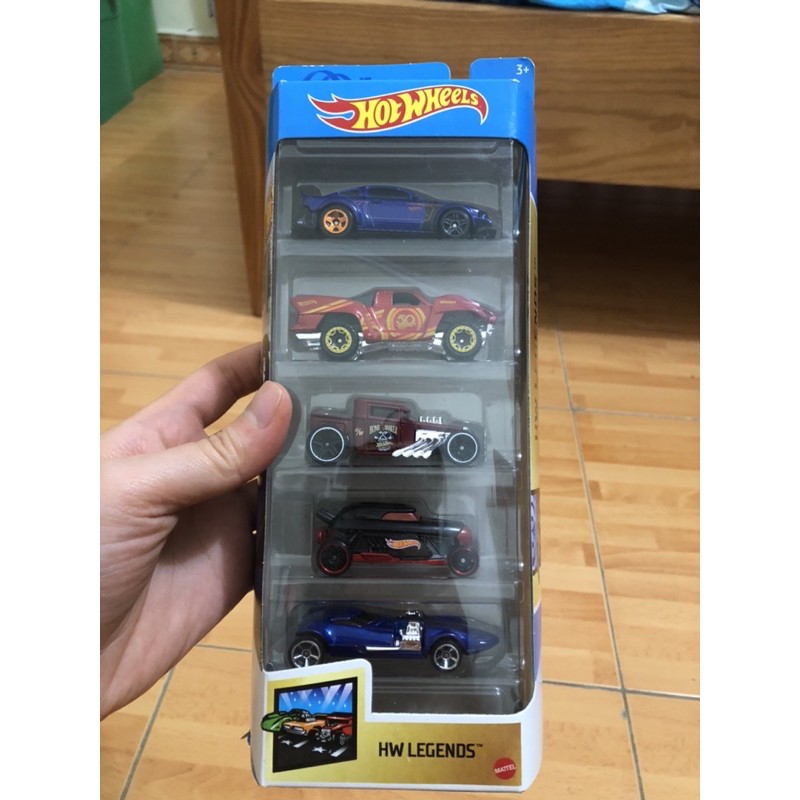 Set 5 xe Hotwheel tỷ lệ 1:65