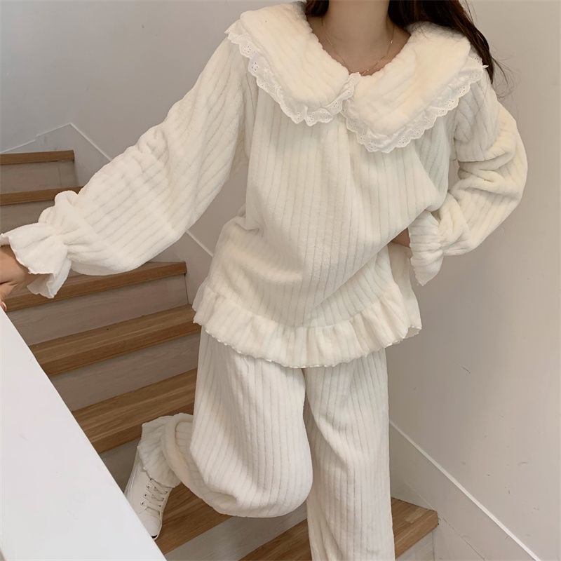 Trẻ con gái. Bộ Đồ Ngủ Chất Nỉ Lông Cừu San Hô Dày Dặn Dễ Thương Thời Trang Thu Đông Cho Nữ