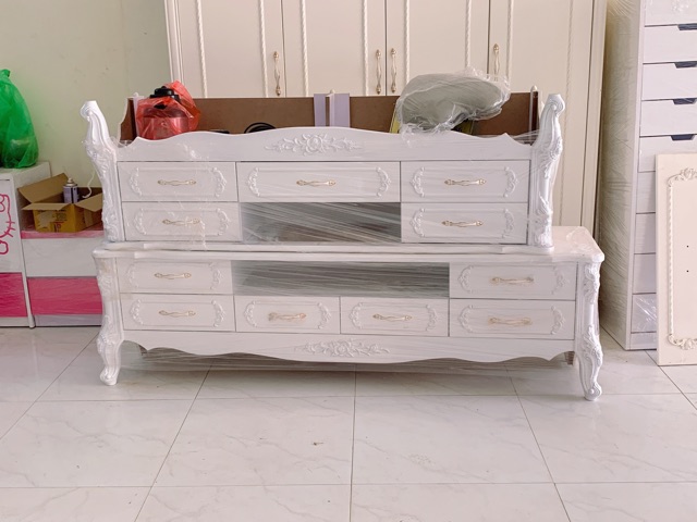Kệ tivi tân cổ điển
