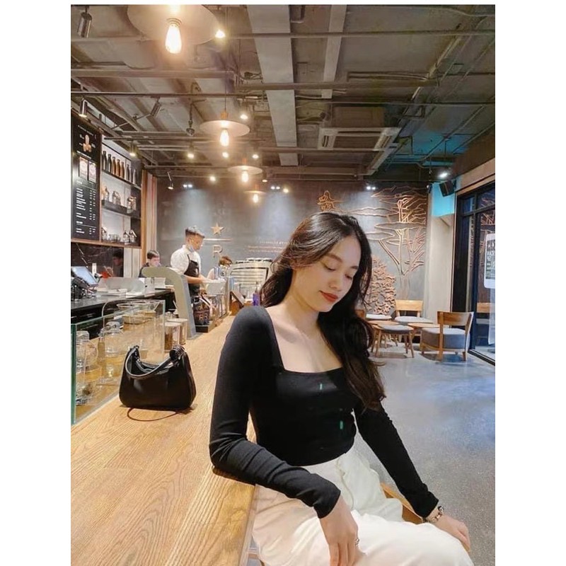 Áo croptop Zara cổ vuông kèm clip