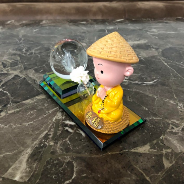 Sản Phẩm Bộ Tượng Kế Hợp Quả Cầu Pha Lê Trang Trí Trên Taplo Xe Ô Tô Cao Cấp: Mã 72593 .