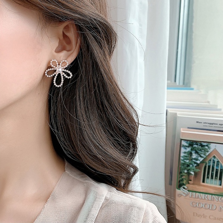 Hoa Tai Dáng Dài Phong Cách Thời Trang Hàn Quốc Cho Nữ