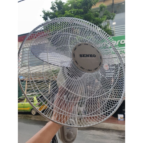 Quạt treo SENKO có điều khiển và không khiển giá rẻ