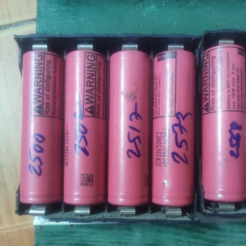 Pin LG ICR HE2 xả 20-25A nội trở 13-15mR