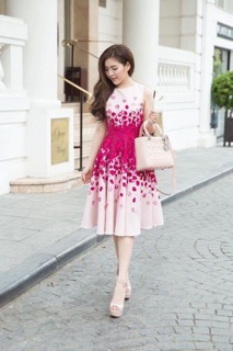 Vải mango may váy xinh ạ