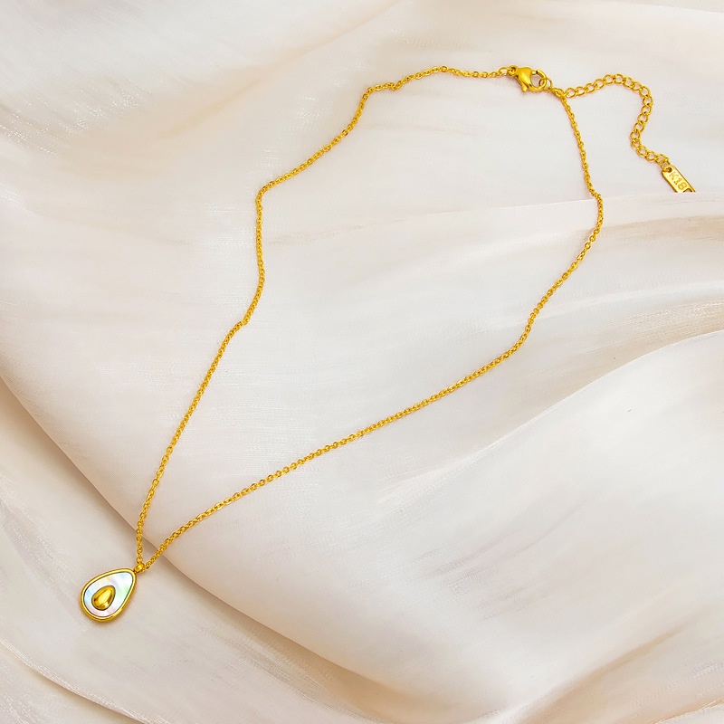Dây Chuyền Thép Titan Mạ Vàng 18K Phối Mặt Hình Quả Bơ Vỏ Sò Thời Trang