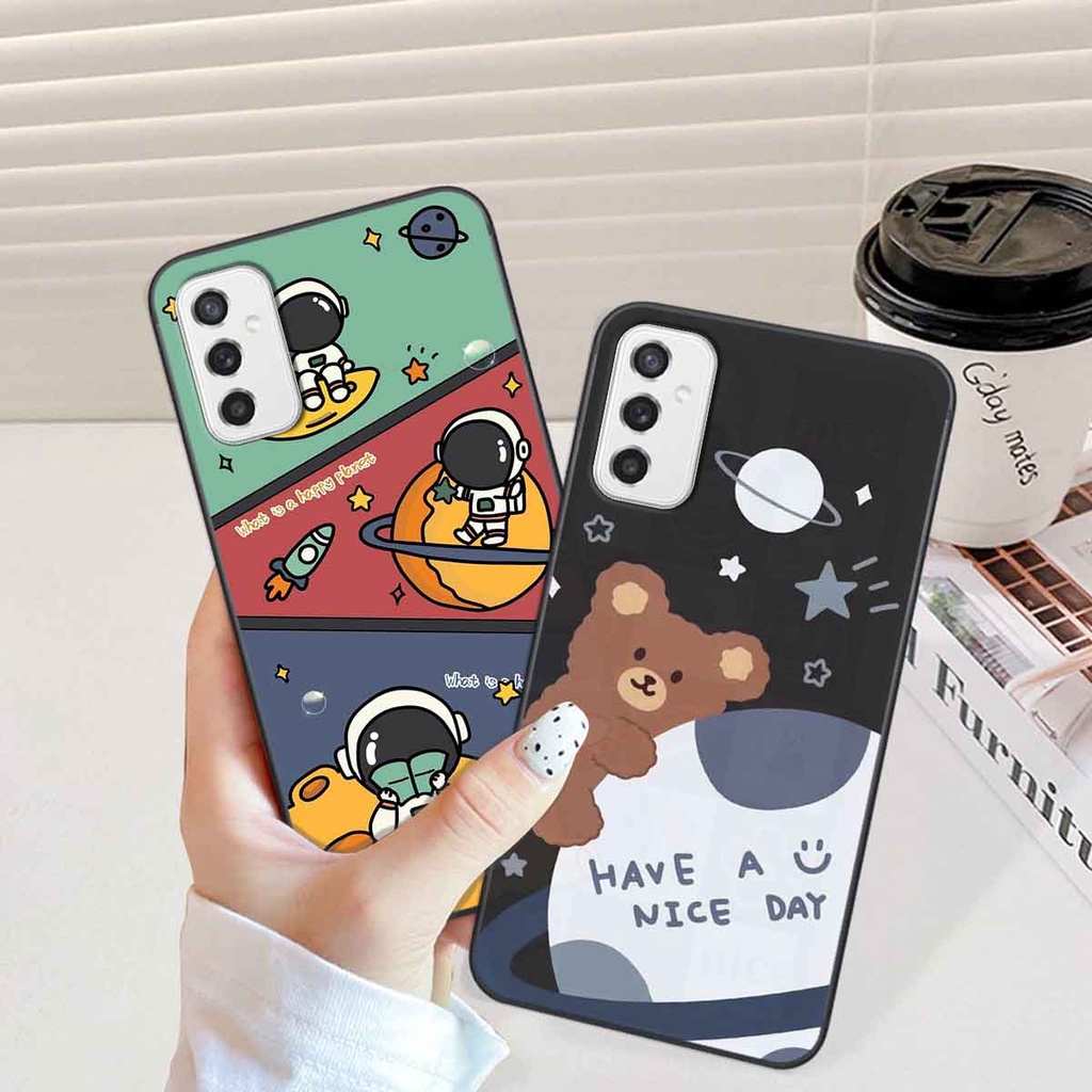 Ốp Samsung M52 5G in hình vũ trụ, phi hành gia bầu trời cute dễ thương