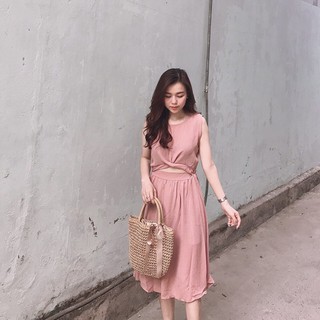 Đầm hở eo xoắn bụng