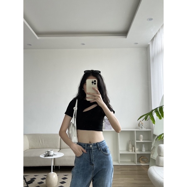 Áo croptop cổ chéo hở