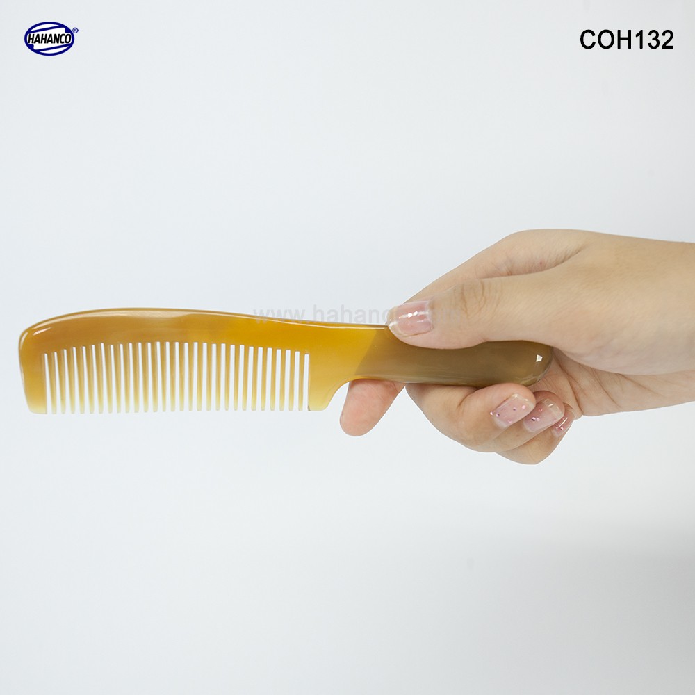 Lược sừng xuất Nhật (Size: M - 17cm)Thân dài nhỏ gọn có thể bỏ túi xách - COH132 - Horn Comb of HAHANCO - Chăm sóc tóc