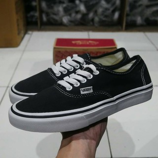 Giày Vans Authentic đen