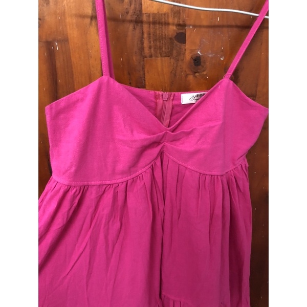 Đầm Hồng cánh sen