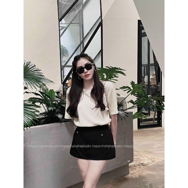 chân váy chữ a phồng túi trước thêu  vải tuyết mưa cạp khóa sau lưng cao có quần bên trong