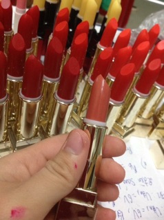 SON TƯƠI HANDMADE SIÊU LÌ VÀ MỀM MỊN MÔI