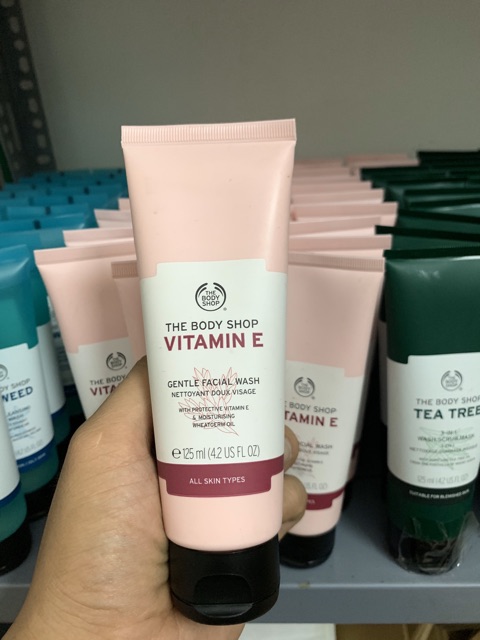 Sữa rửa mặt the body shop