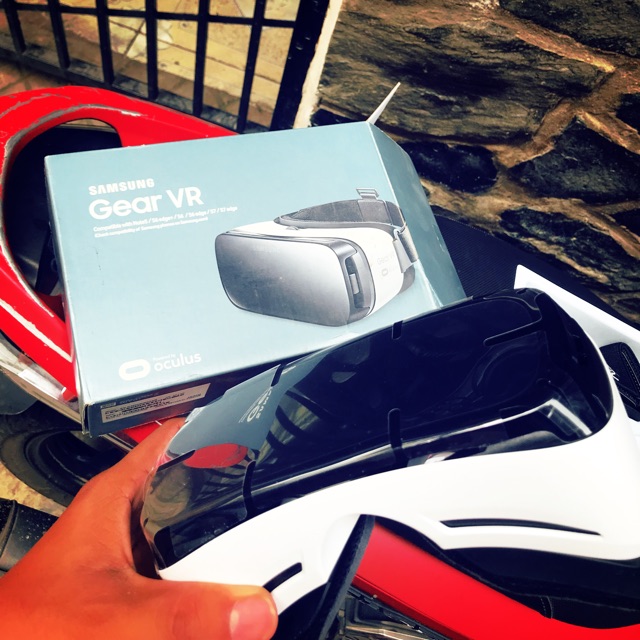 máy thực tế ảo 3D Gear VR oculus