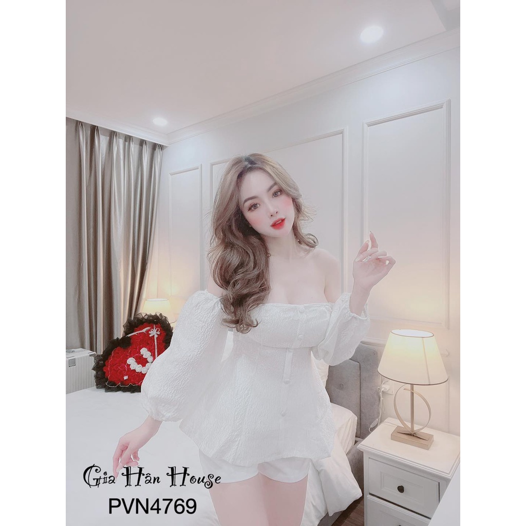 Bộ áo cúp trễ vai hoa văn in nổi