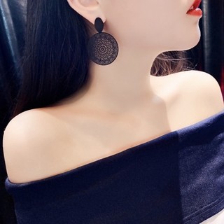 Hoa tai dáng dài cho nữ phong cách Hàn Quốc