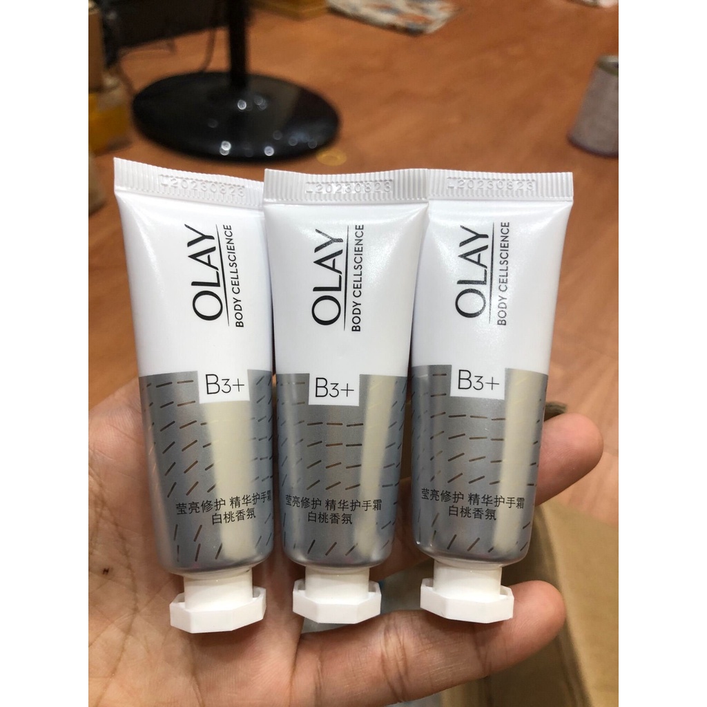 Kem dưỡng trắng da tay Olay B3+ vitamin C Retinol  Nội Địa Trung 1 tuýp 10ml- nac beauty