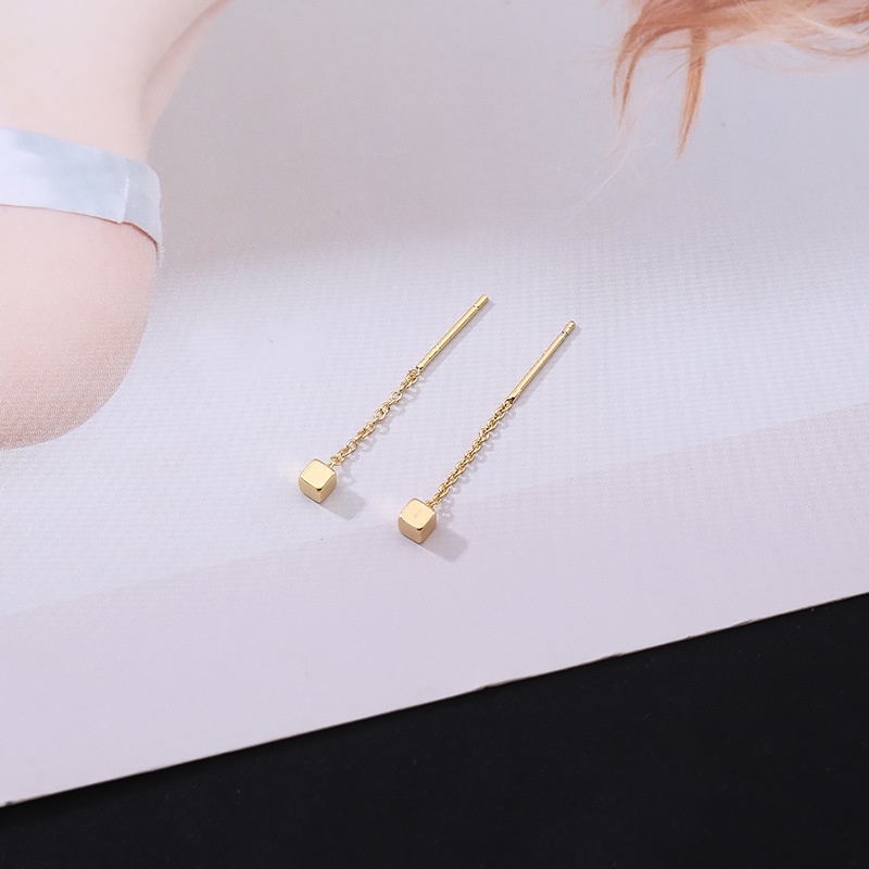 Đôi khuyên tai dáng dài hình khối tua rua kiểu Hàn Quốc cổ điển cho nữ