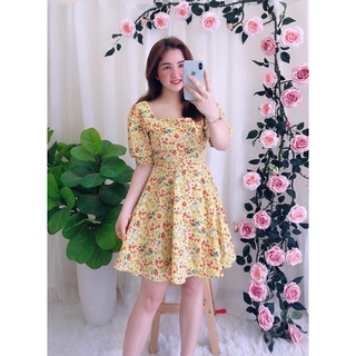 Đầm hoa nhí cổ vuông tay phồng form ngắn