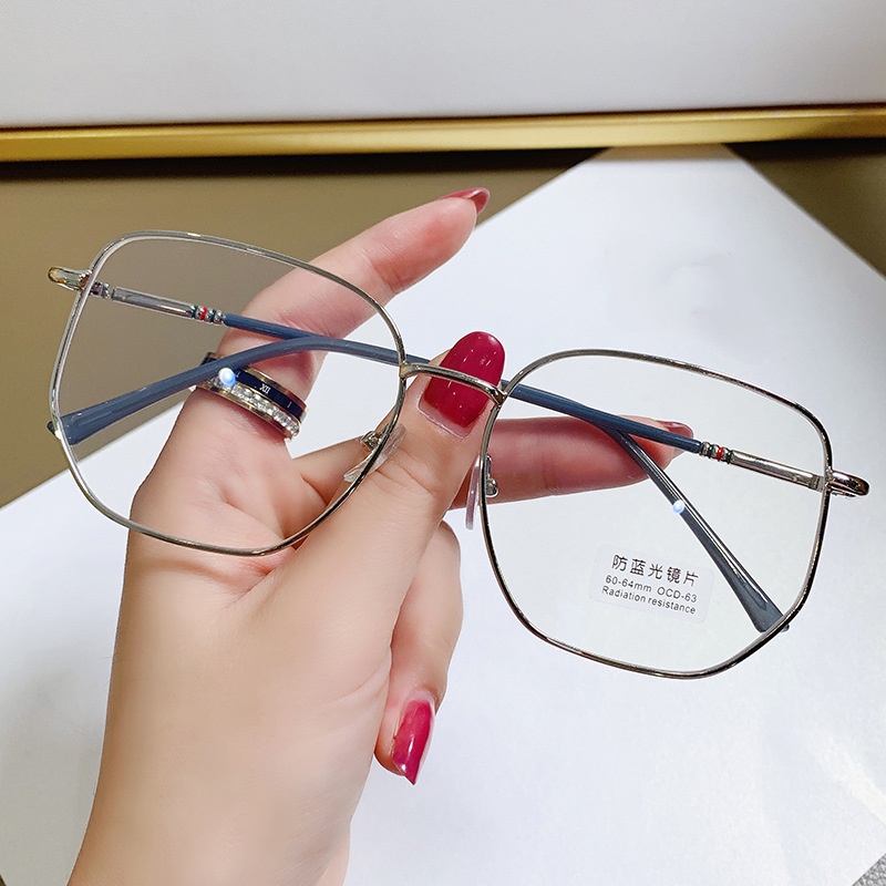Kính Mát Tròng Đa Giác Chống Bức Xạ Cho Nam Và Nữ