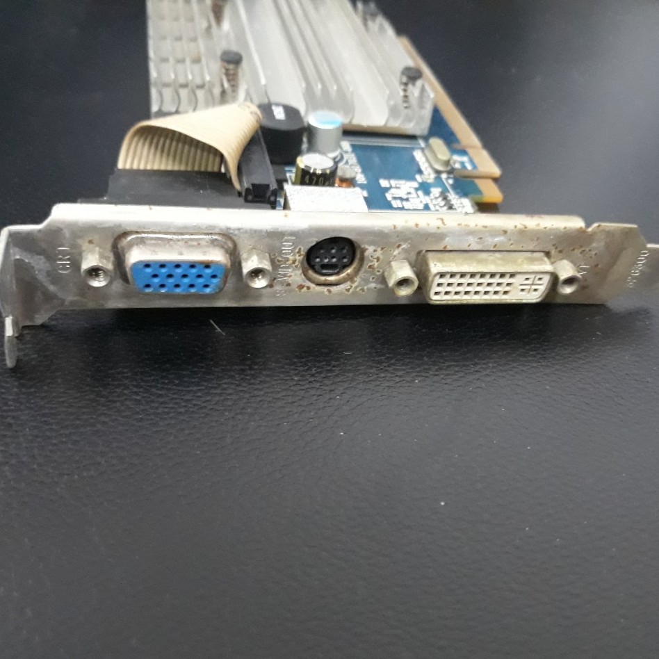 Xác Card hình cũ hỏng - lấy linh kiện