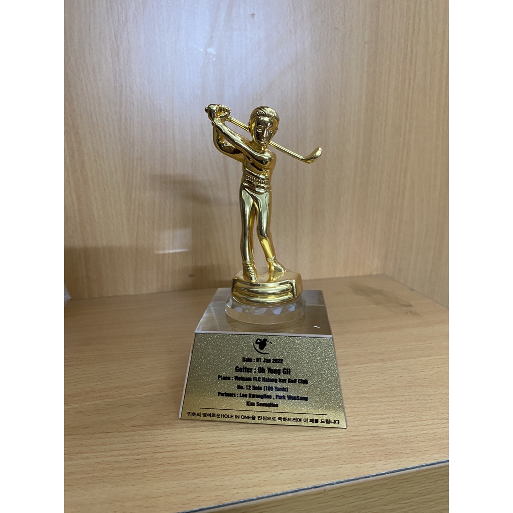 Cúp Thể Thao Golf Mạ Vàng