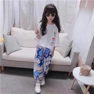 Set áo thun cộc tay & quần lụa dài hoạ tiết Doraemon cho bé trai & bé gái  N01099