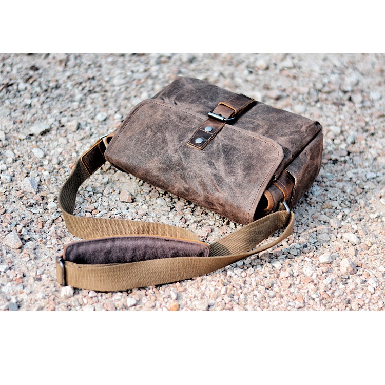 Túi chéo nam canvas da ngựa điên Vintagen VNA21