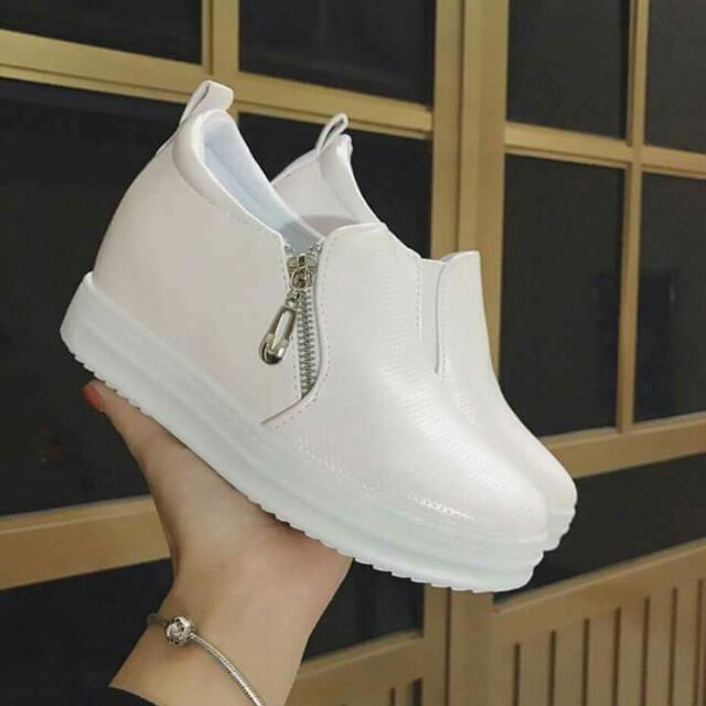 Slip on độn đế khóa