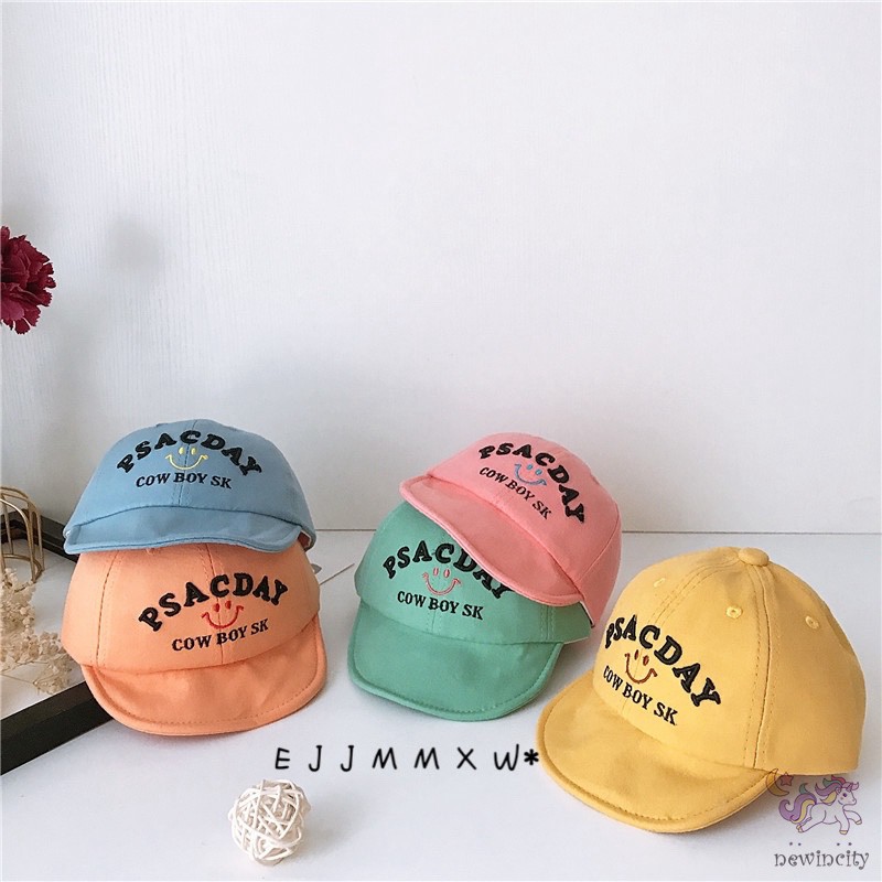 Mũ lưỡi trai phối chữ phong cách thịnh hành cho trẻ nhỏ