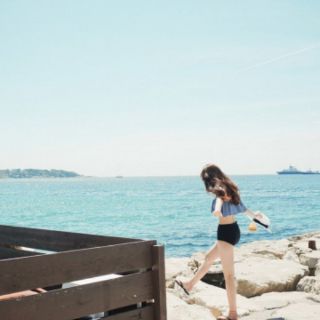 Bikini nhún bèo siêu dễ thương ( kèm hình trải sàn)