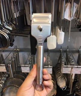 Cạo vệ sinh bếp từ WMF