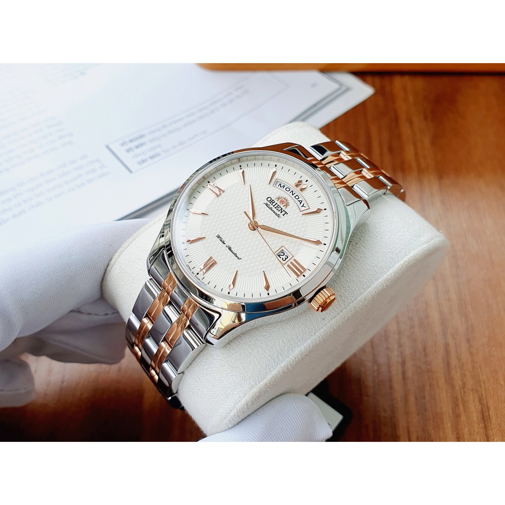 Đồng hồ nam Orient Automatic SEV0W001WH đẹp sang trọng