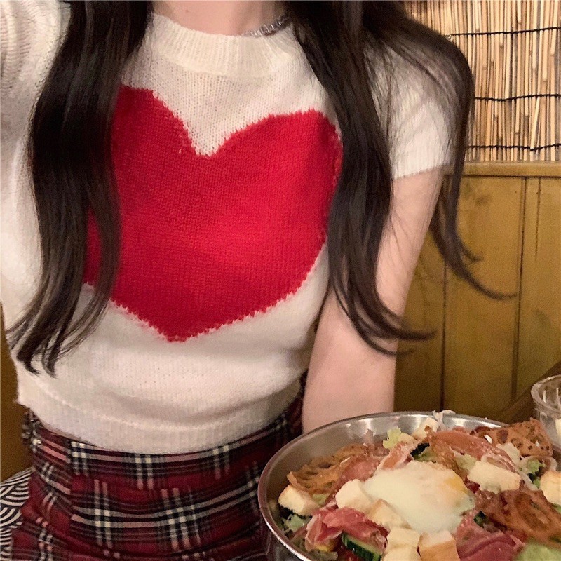 Áo dệt kim hoạ tiết tim lớn