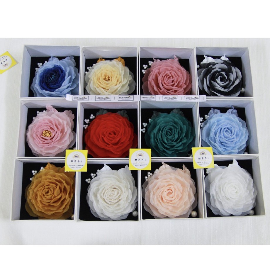 (Ảnh thật ) Hoa cài áo handmade mẫu hoa hồng voan mix lá gấm và hạt kết siêu sang, size đại 12cm no box (14 màu)